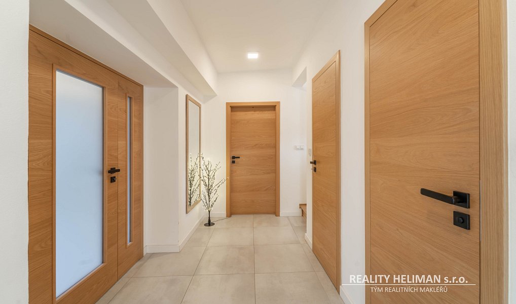 Prodej domu 260 m² s pozemkem 5 558 m², Košice – náhled fotky 17