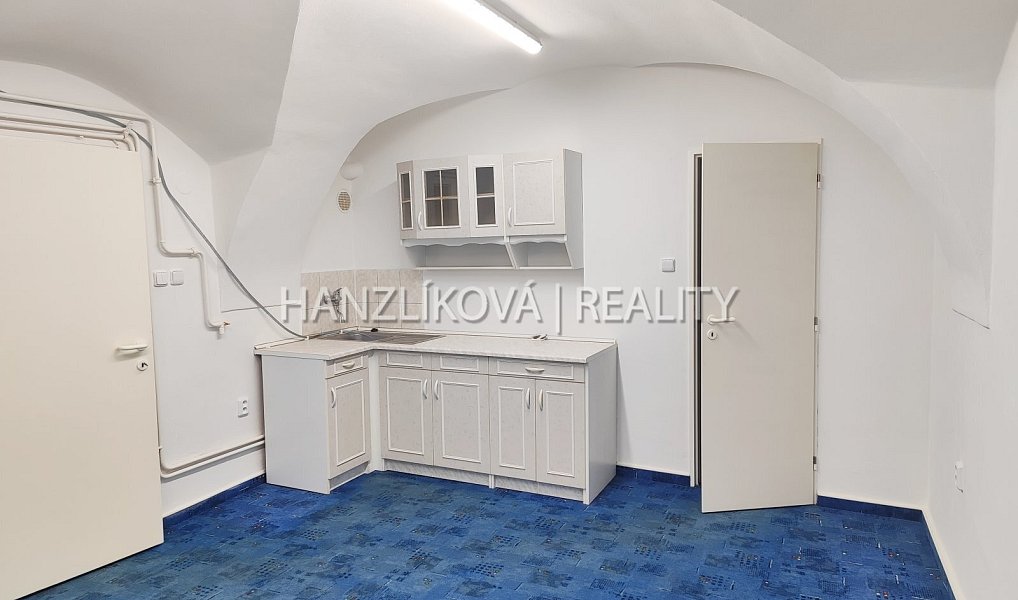 Pronájem obchodních prostor 66 m², České Budějovice – náhled fotky 17