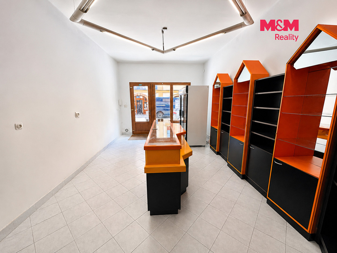Pronájem obchodních prostor 95 m² — photo 2