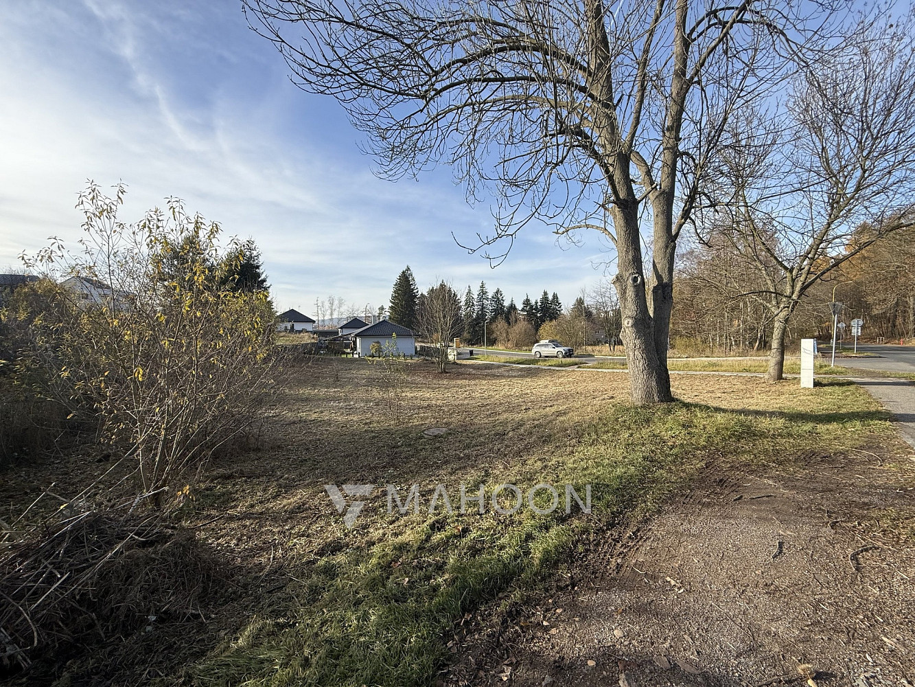 Prodej stavebního pozemku 1 131 m² – další