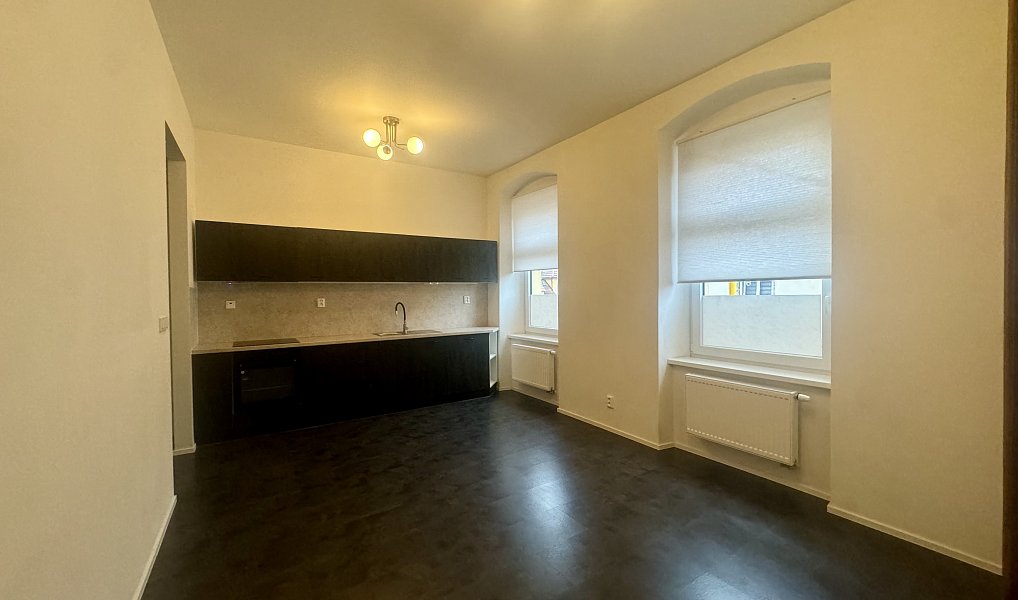 Prodej bytu 2+1 86 m², Příbram – náhled fotky 12