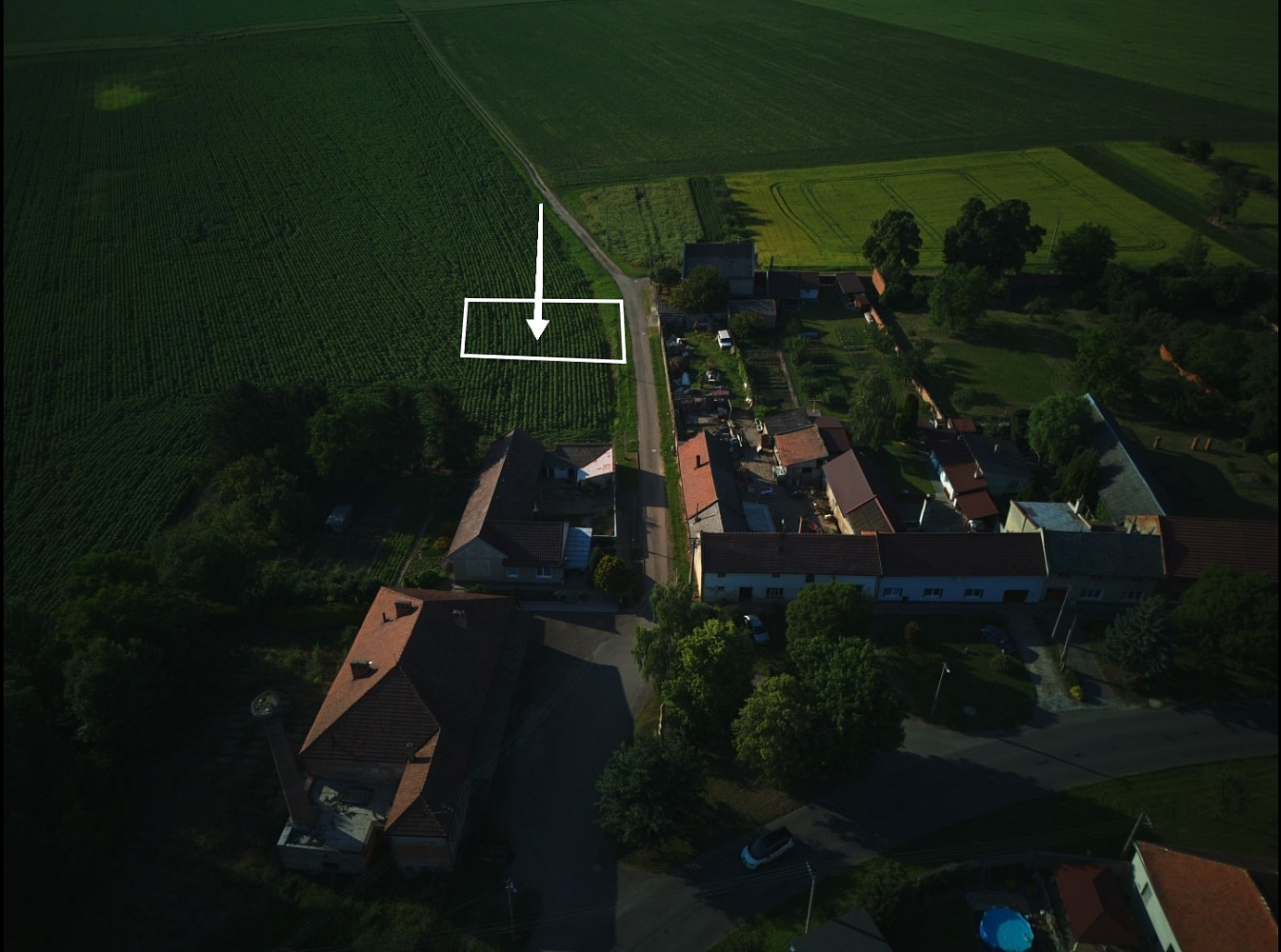 Prodej stavebního pozemku 1 000 m² – fotografie 5