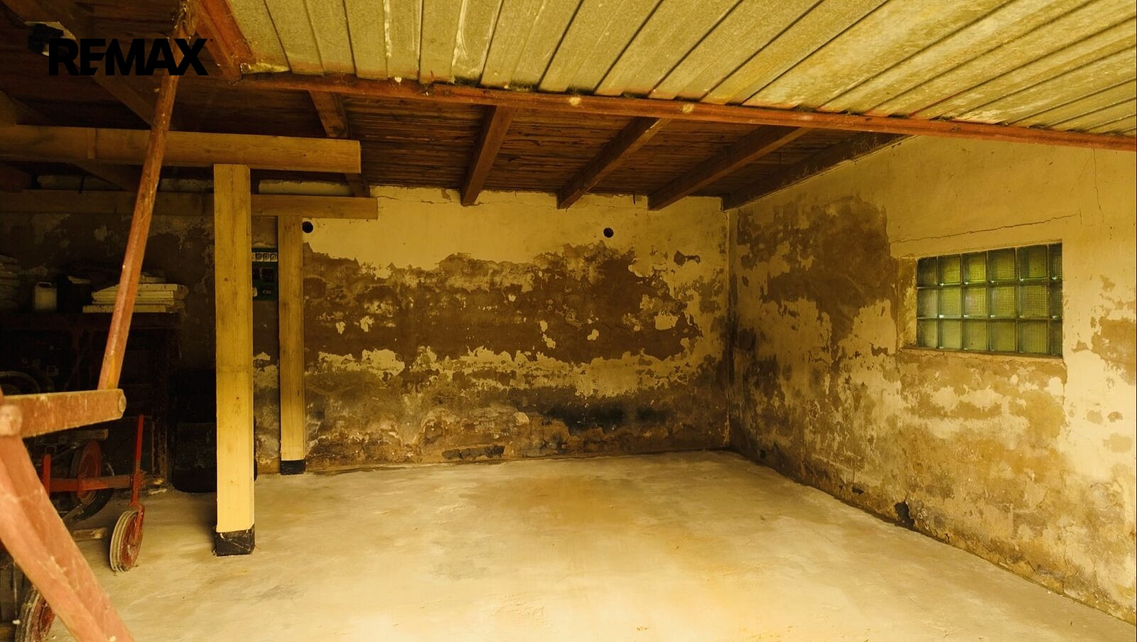 Prodej garáže 35m2 – fotografie 2