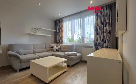 Pronájem bytu 1+1 37 m², Sibiřská, Karlovy Vary - Rybáře