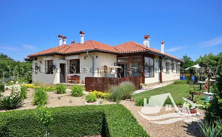 Prodej domu 160 m² s pozemkem 1 430 m², Bezvodica, Bulharsko
