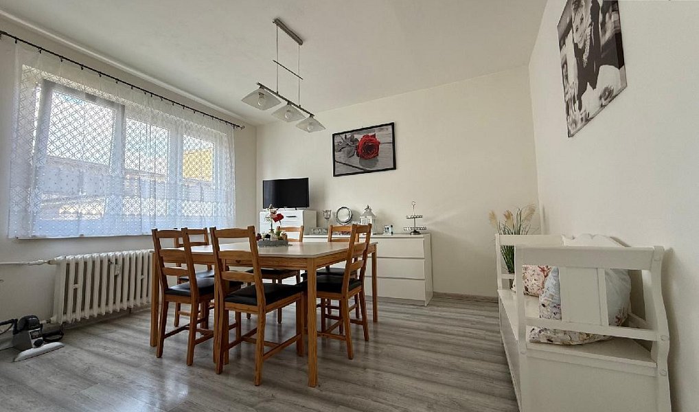 Prodej bytu 3+1 72 m², Bílina – náhled fotky 2