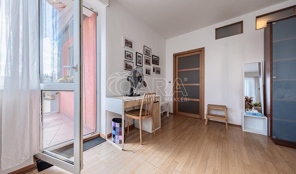 Pronájem bytu 4+1 117 m², Praha – náhled fotky 17