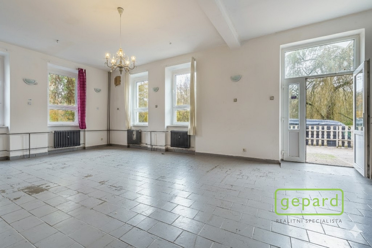 Prodej komerčního objektu (jiného typu) 596 m² – fotografie 4