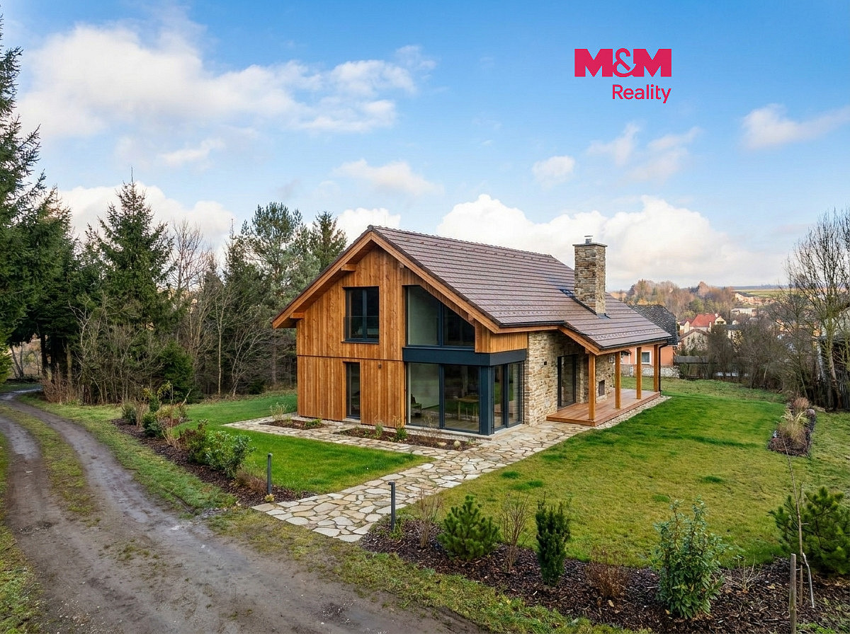 Prodej stavebního pozemku 1 850 m²