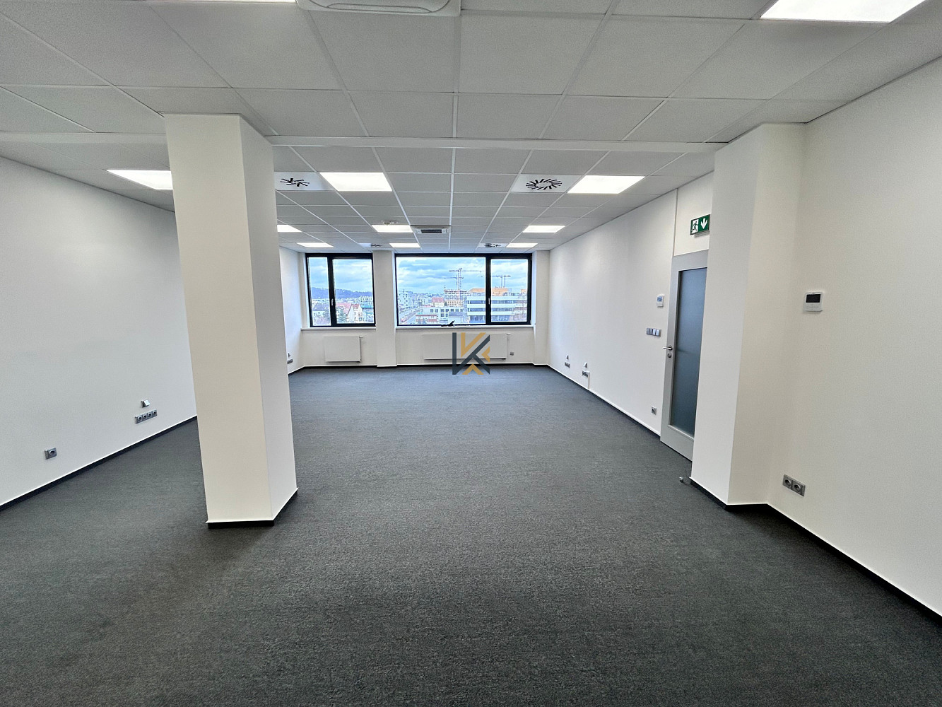 Pronájem kanceláře 199 m² — photo 5