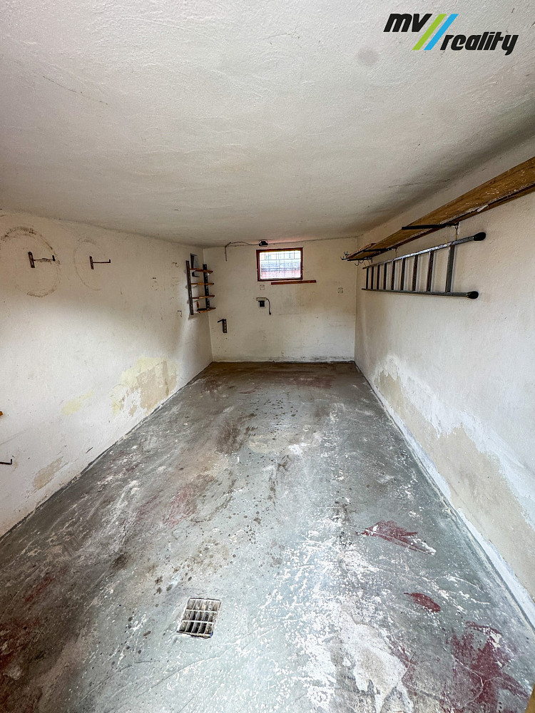 Český dub, prodej řadové garáže 16 m2 — photo 5
