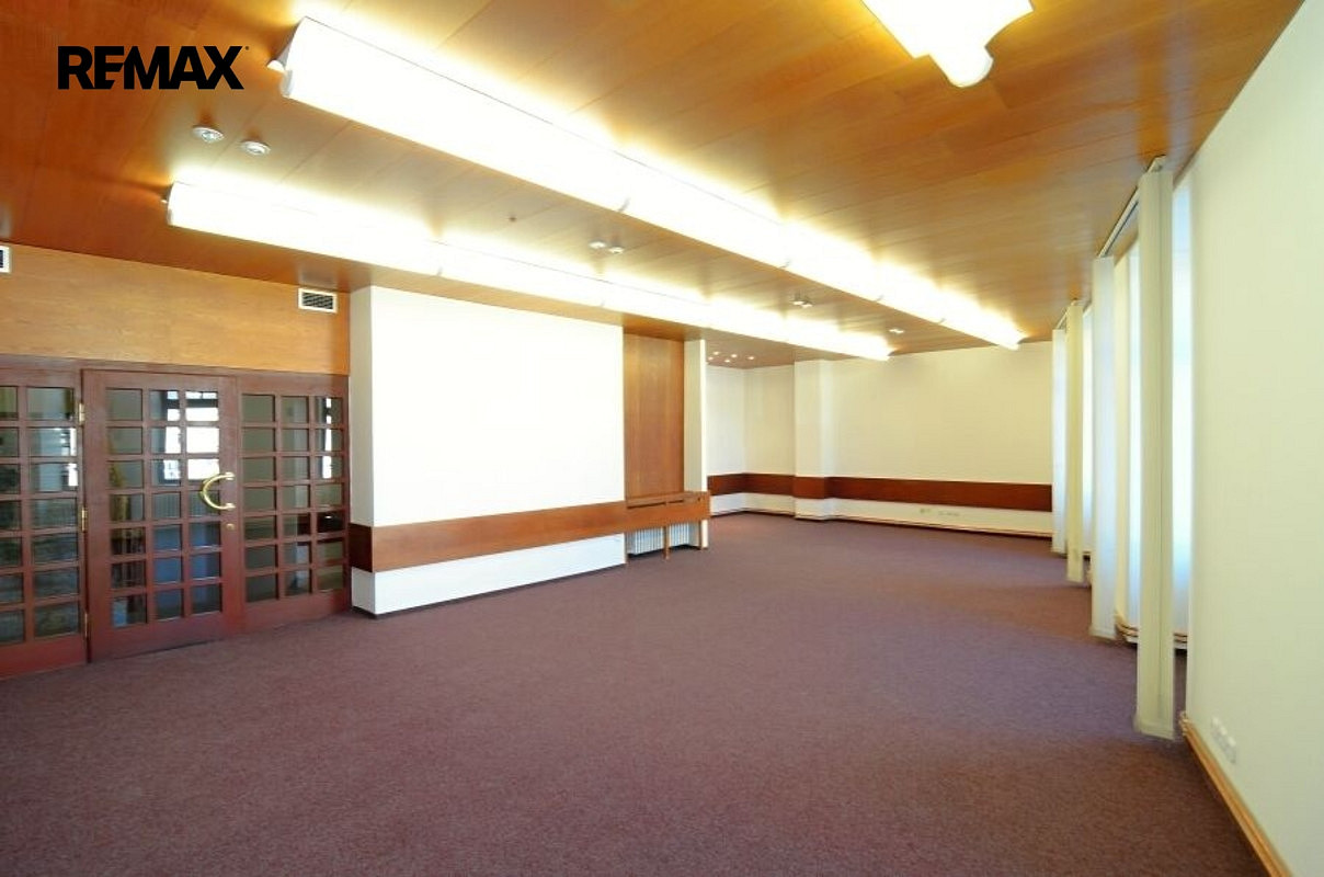 Pronájem kanceláře 66 m²