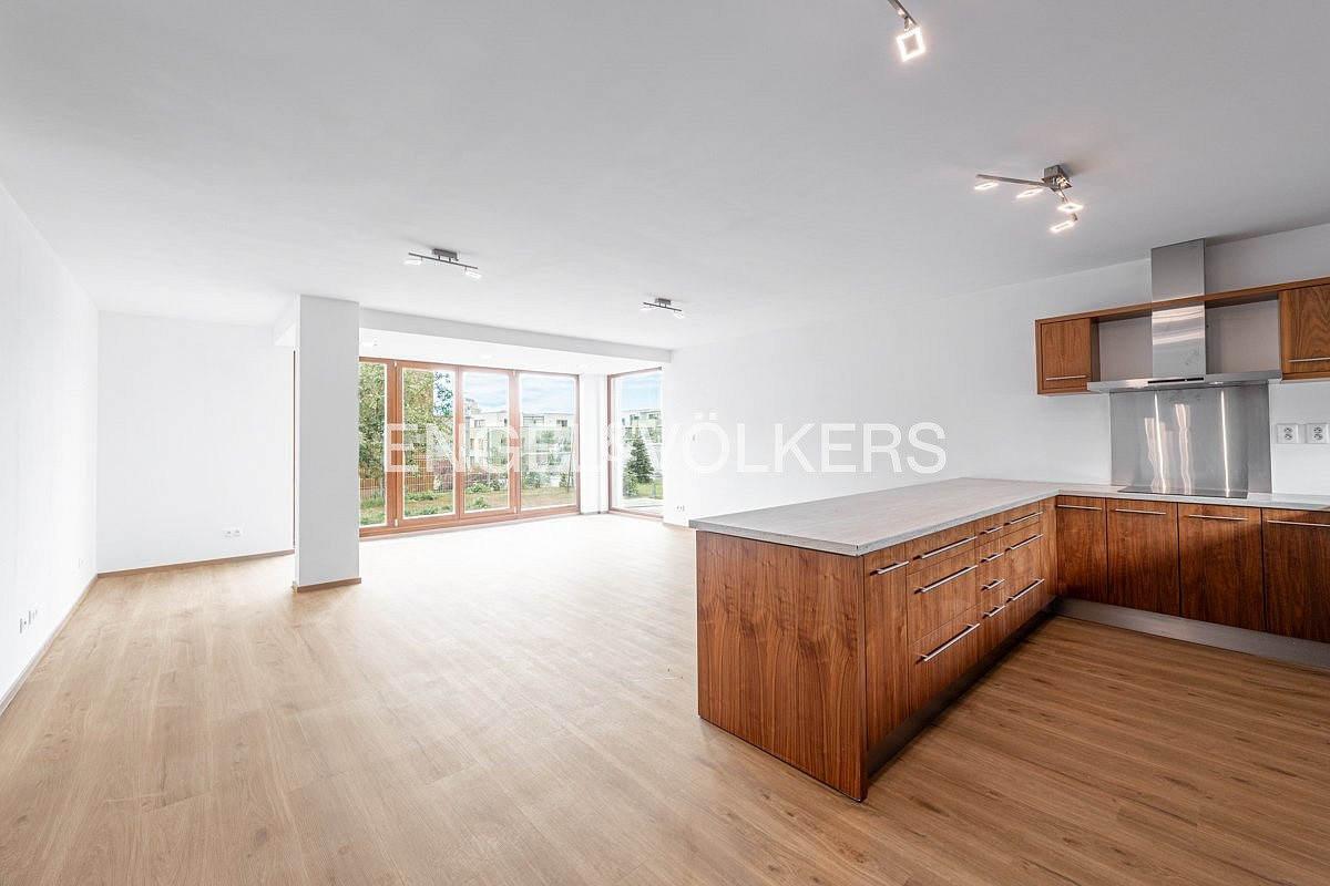 Pronájem domu 265 m² s pozemkem 250 m²