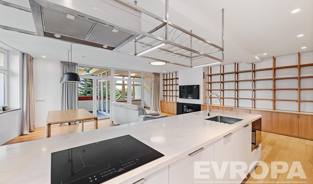 Pronájem bytu 4+kk 113 m², Praha – náhled fotky 4
