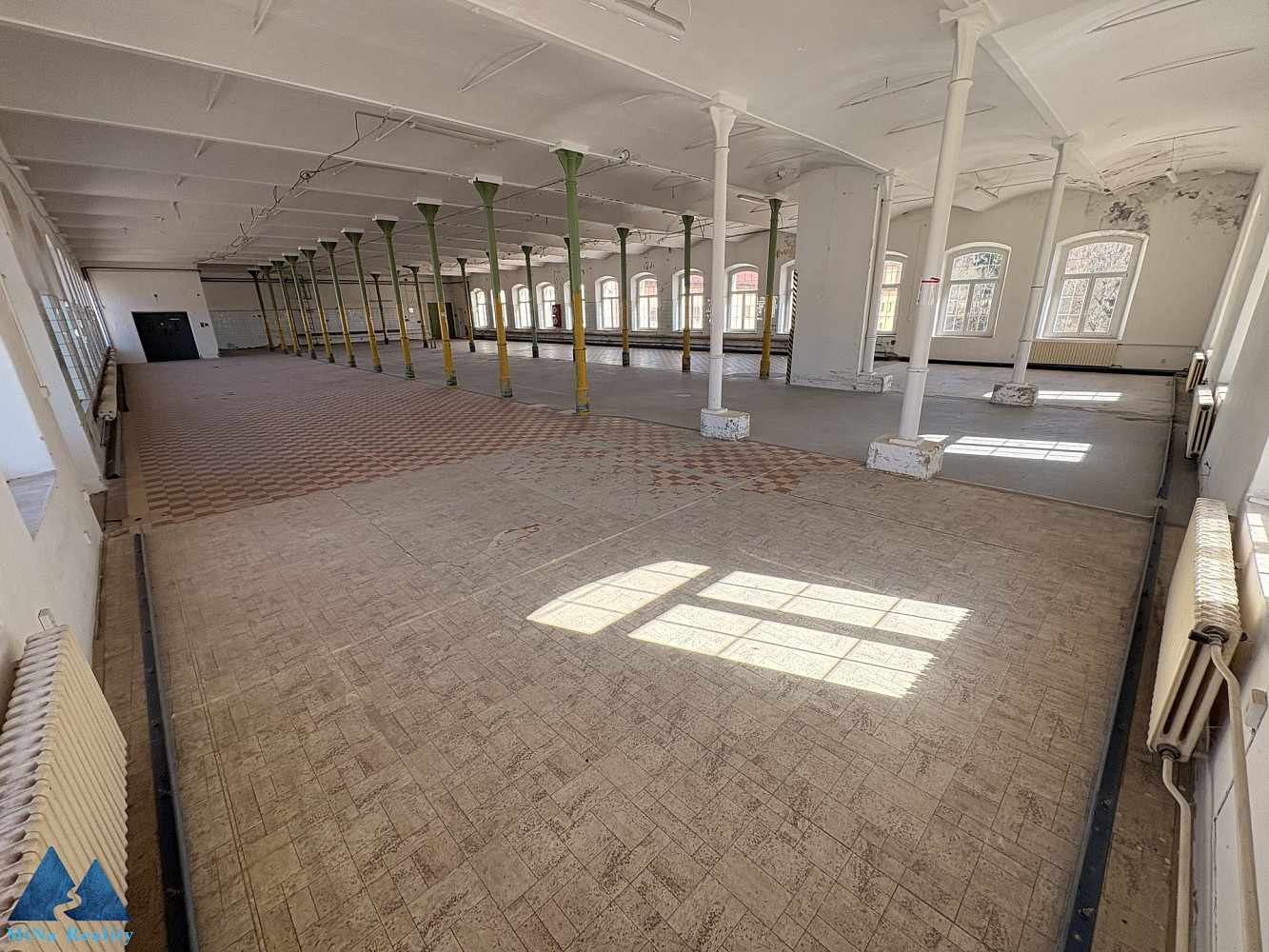 Pronájem skladovacích prostor 637 m² – fotografie 3
