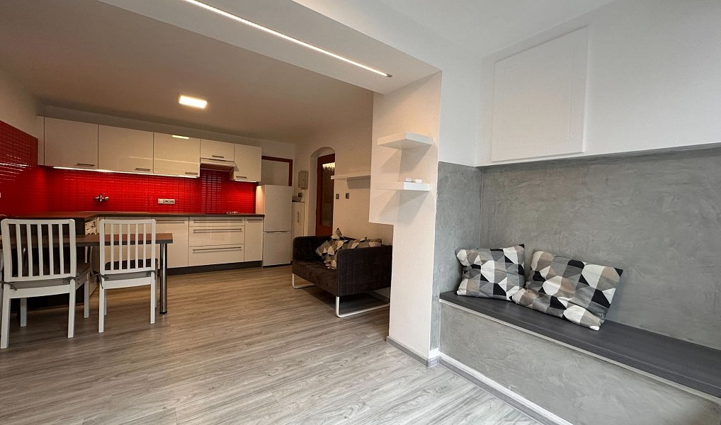Pronájem bytu 2+kk 54 m², Zlín – náhled fotky 5
