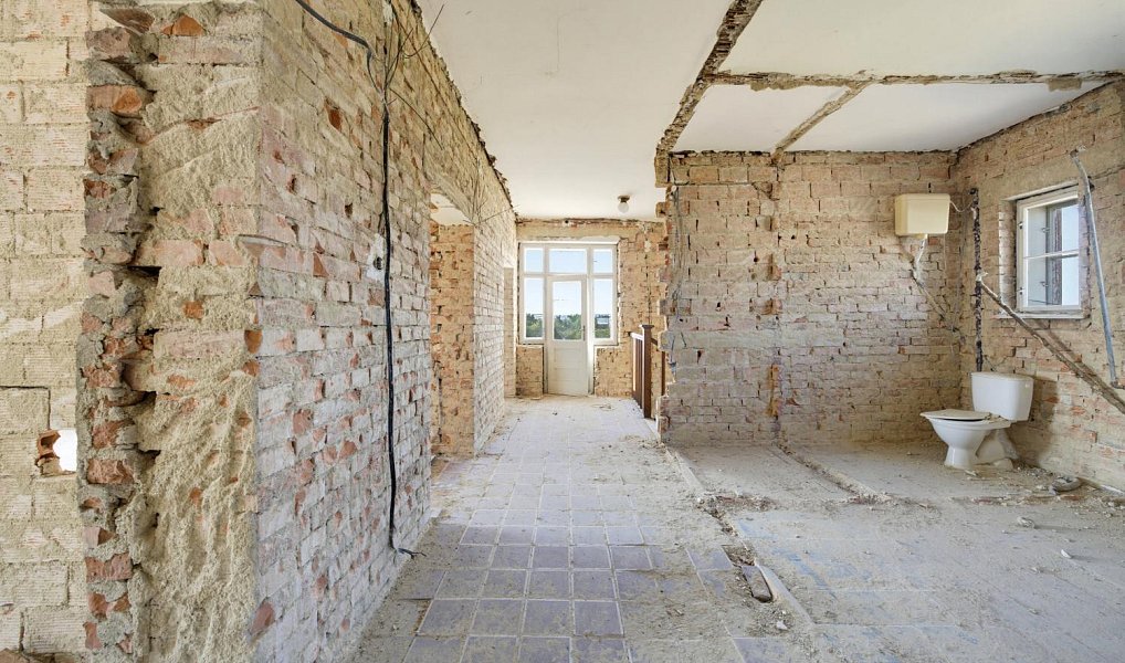 Prodej domu 309 m² s pozemkem 2 242 m², Křenovice – náhled fotky 7