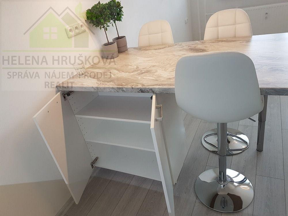 Pronájem bytu 1+kk 32 m² – fotografie 4