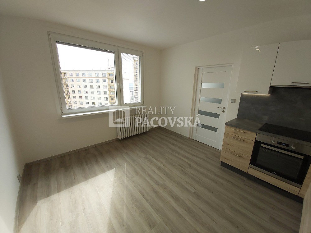 Pronájem bytu 2+kk 35 m² – pohled 3