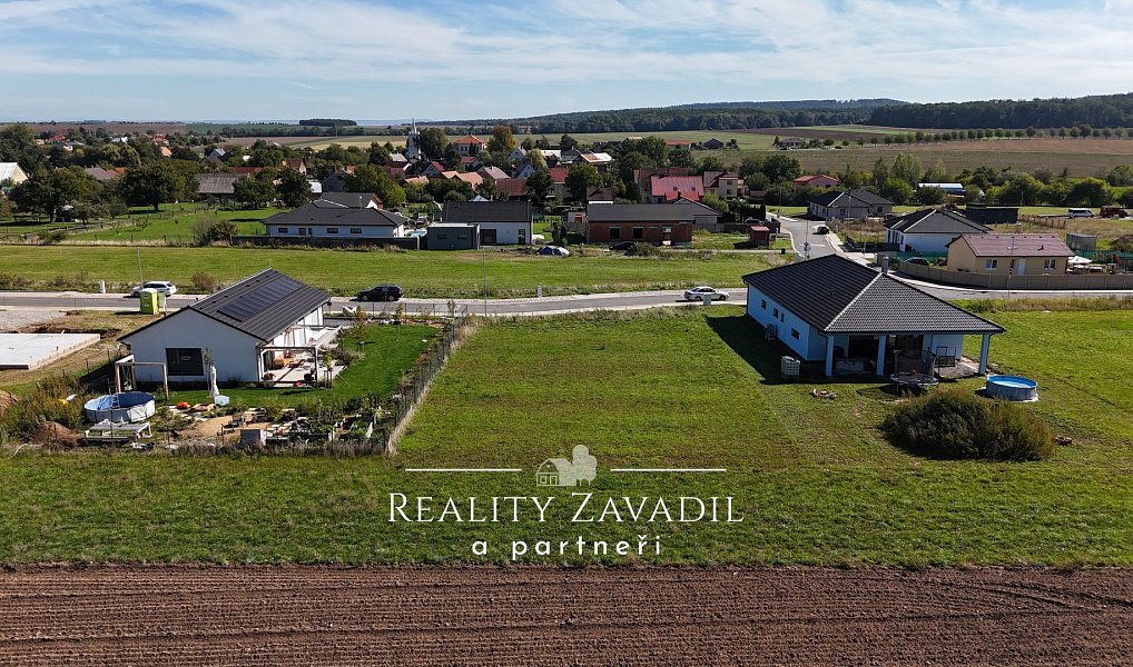 Prodej stavebního pozemku 917 m², Stolany – náhled fotky 3