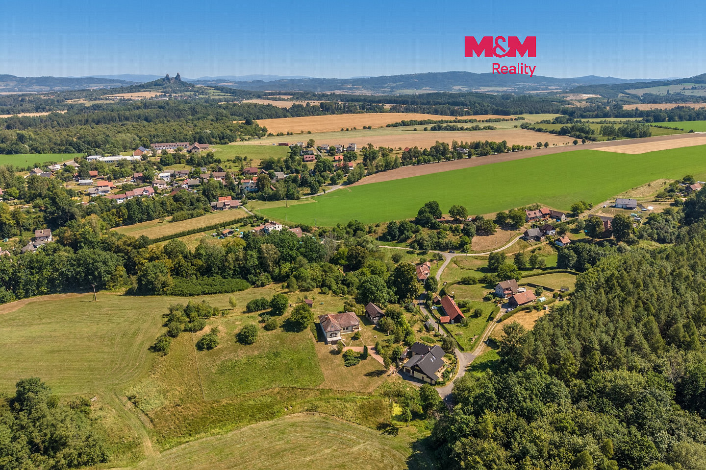 Prodej stavebního pozemku 1 276 m²