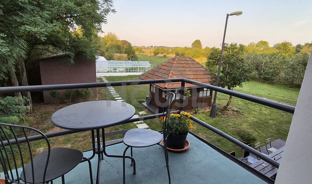 Prodej domu 240 m² s pozemkem 8 000 m², Velvary – náhled fotky 17