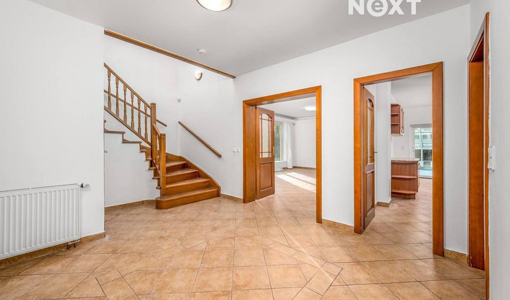 Prodej domu 337 m² s pozemkem 915 m², Praha – náhled fotky 15