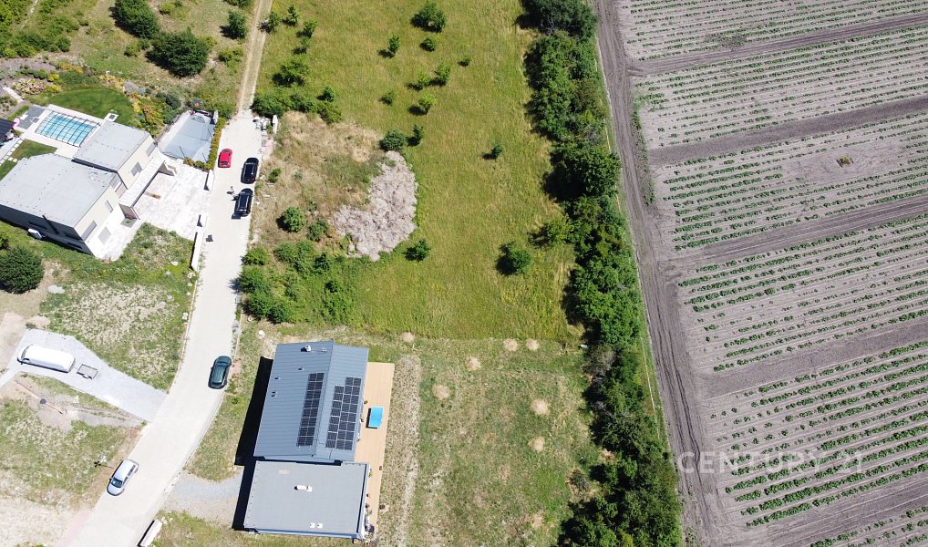 Prodej stavebního pozemku 1 659 m², Přerov nad Labem – náhled fotky 11