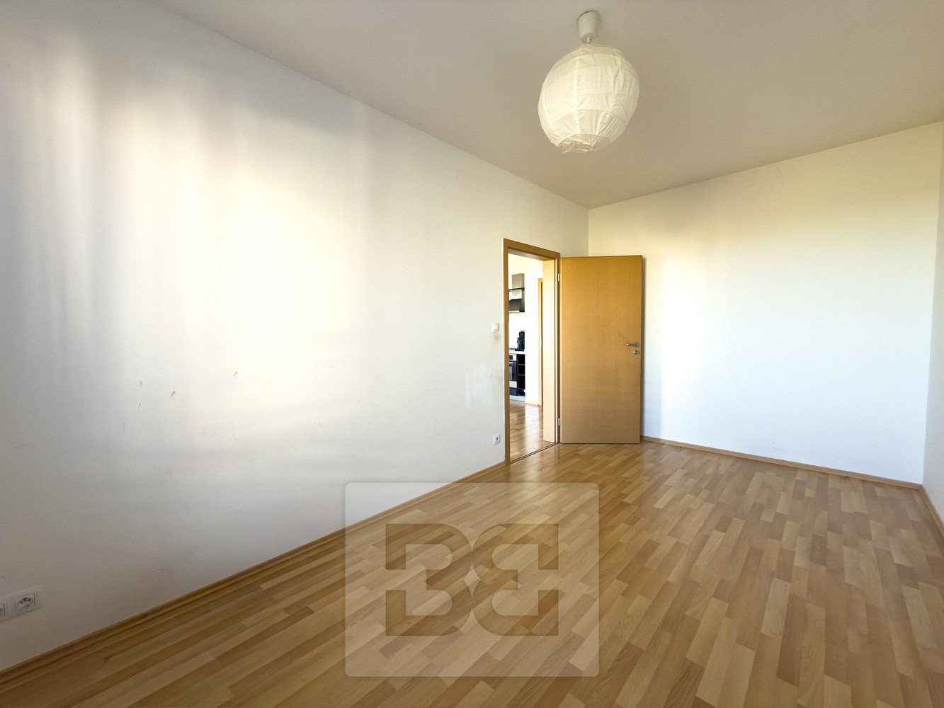 Pronájem bytu 2+kk 48 m² – fotografie 3