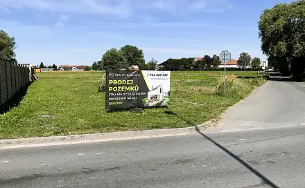 Prodej stavebního pozemku 636 m², Staré Hradiště - Brozany, okres Pardubice