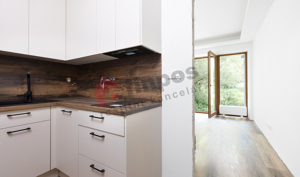 Prodej bytu 2+1 37 m², Benecko – náhled fotky 8