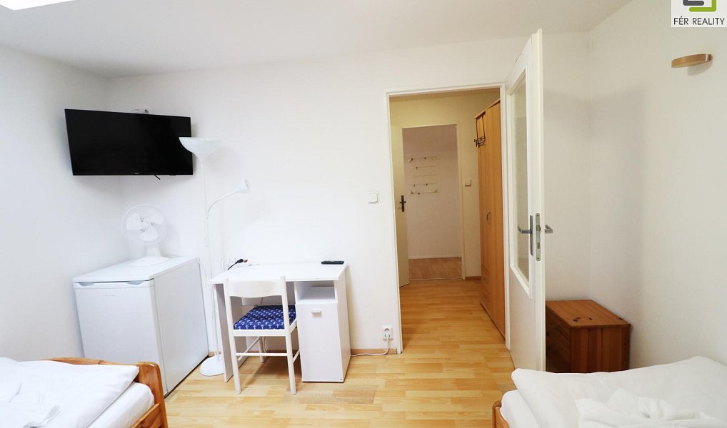 Prodej ubytovacího objektu 607 m², Vědomice – náhled fotky 20