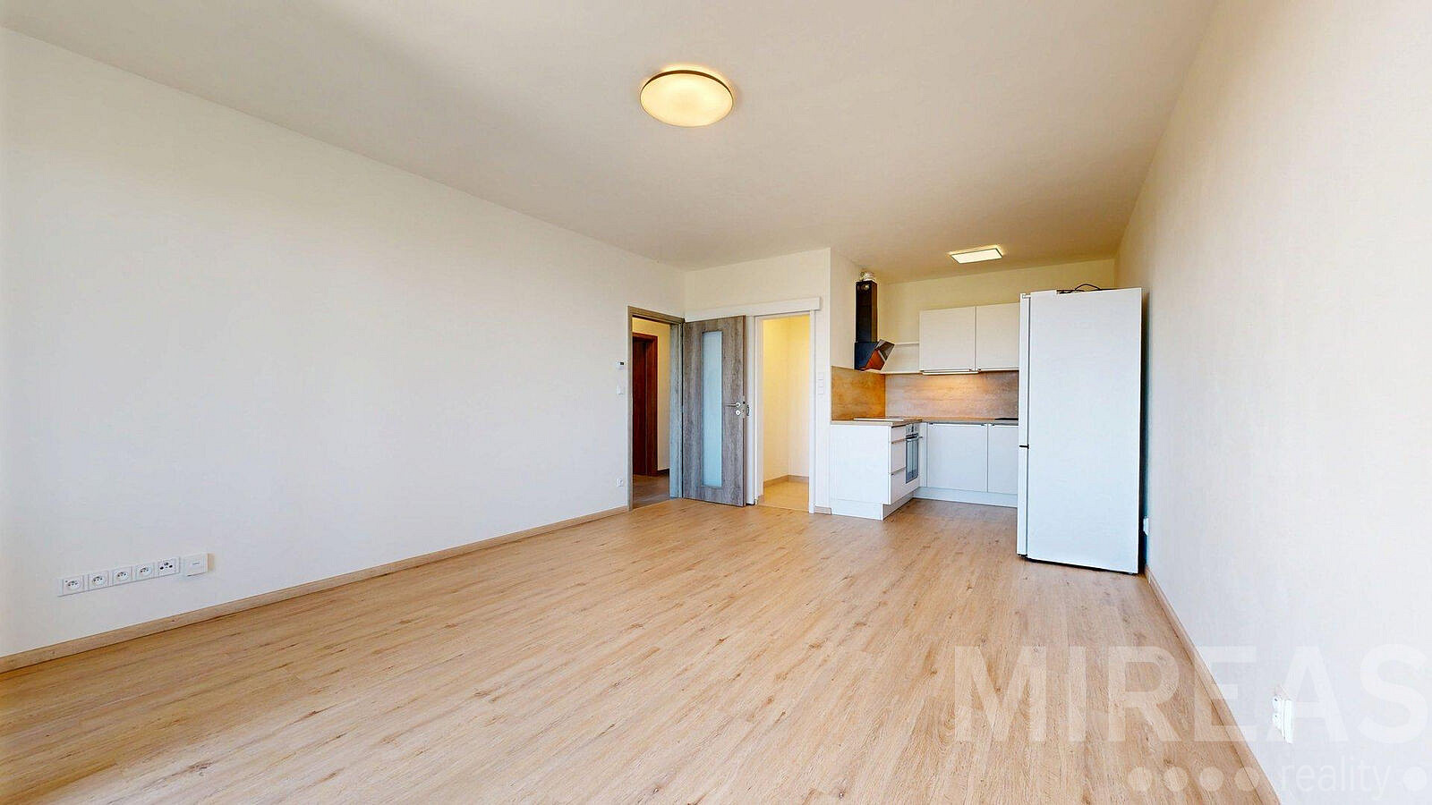 Pronájem bytu 2+kk 55 m² – fotografie 4