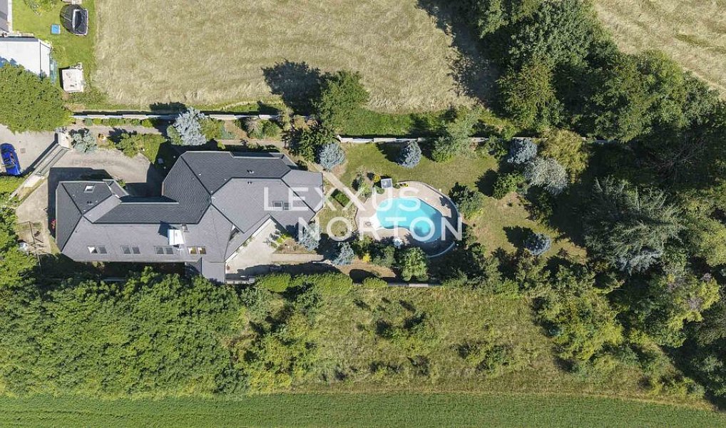 Prodej domu 609 m² s pozemkem 2 267 m², Vestec – náhled fotky 13
