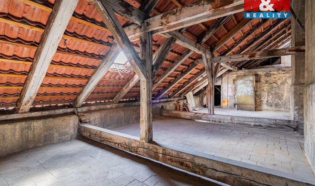 Prodej bytu atypického 126 m², Praha – náhled fotky 4