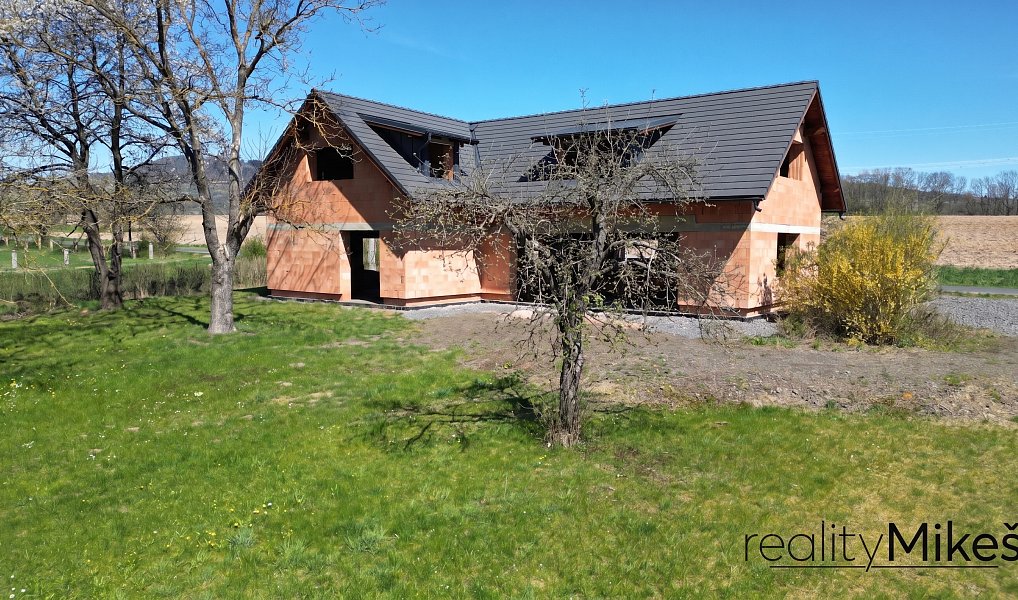 Prodej domu 252 m² s pozemkem 1 445 m², Rovensko pod Troskami – náhled fotky 5