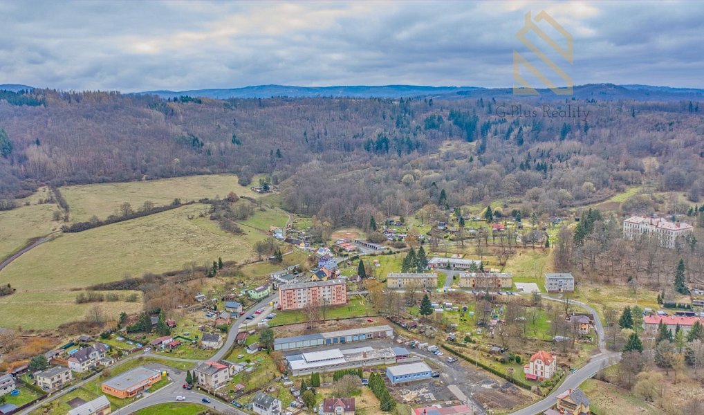 Prodej stavebního pozemku 778 m², Velichov – náhled fotky 8