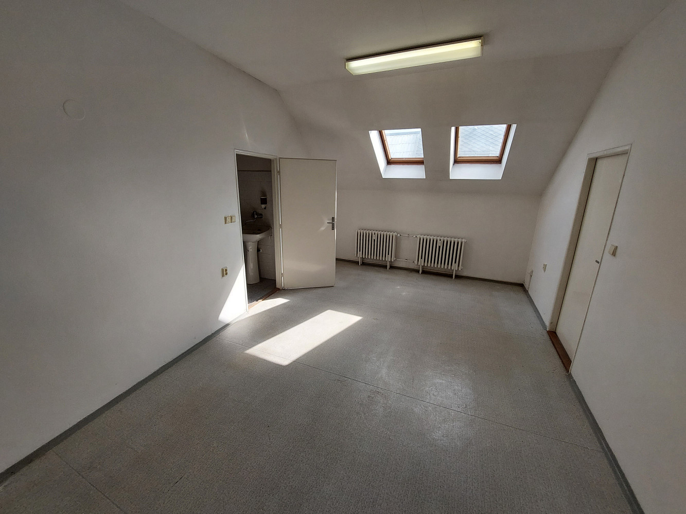 Pronájem kanceláře 28 m²
