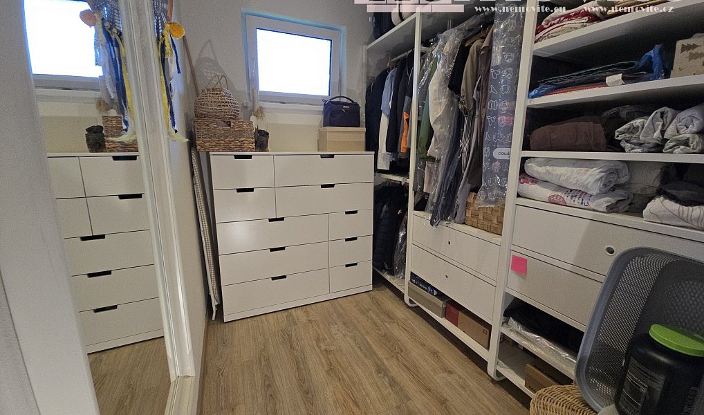 Prodej domu 157 m² s pozemkem 1 047 m², Sulice – náhled fotky 13