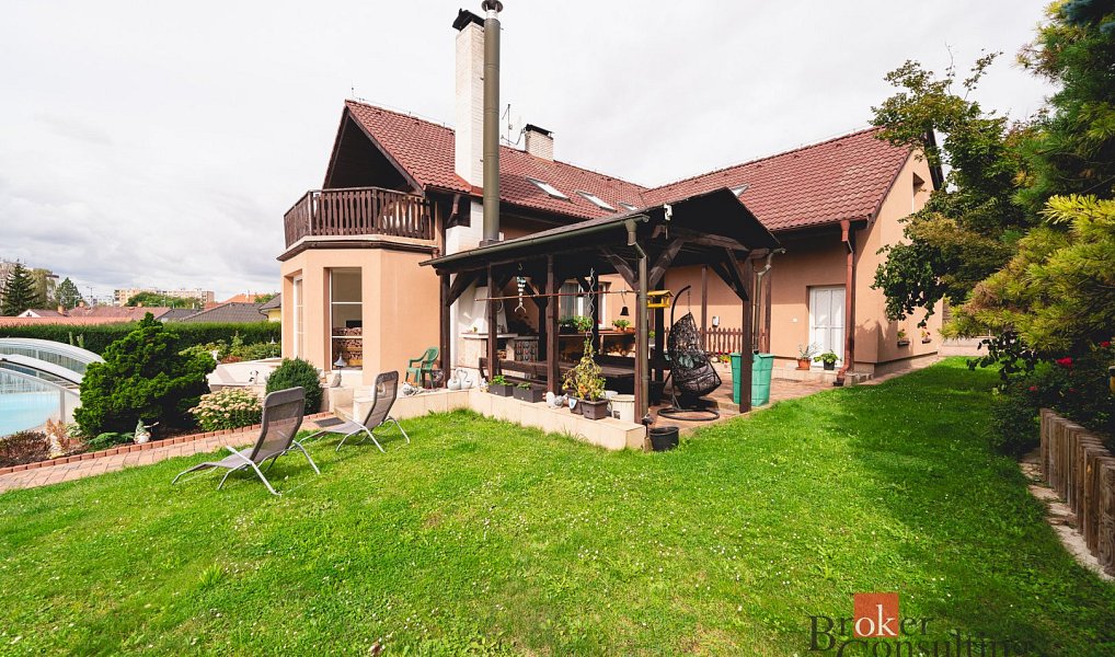 Prodej domu 322 m² s pozemkem 1 262 m², Plzeň – náhled fotky 28