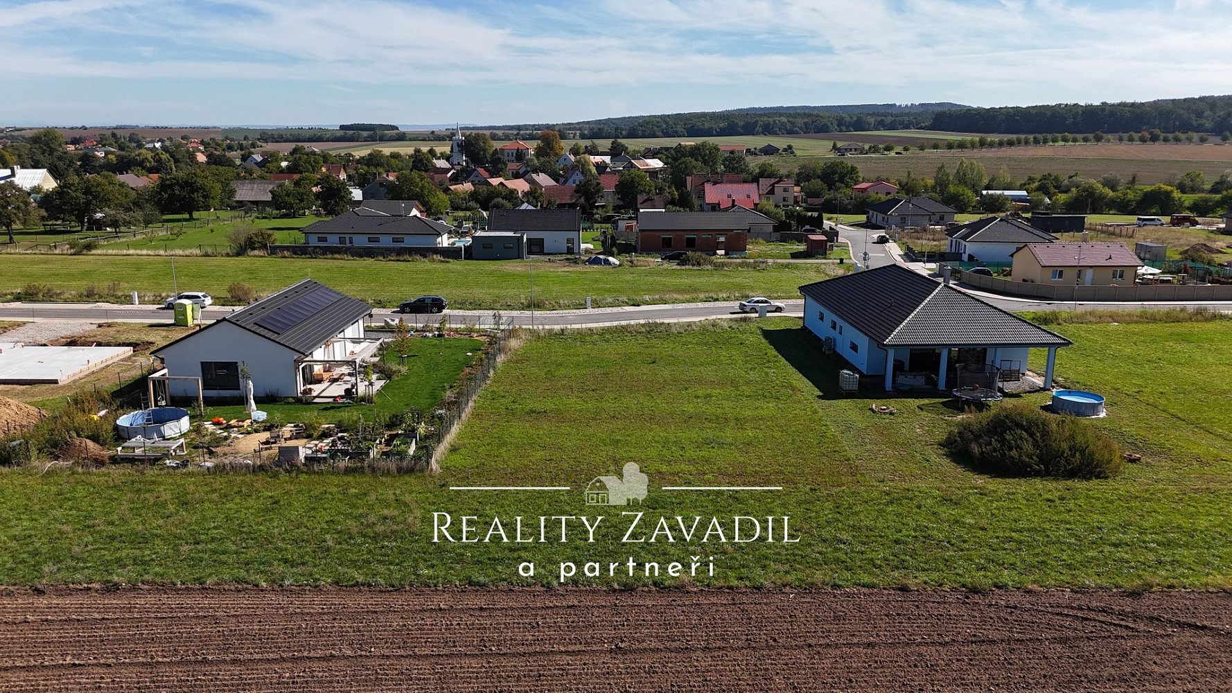 Prodej stavebního pozemku 917 m² – fotografie 3