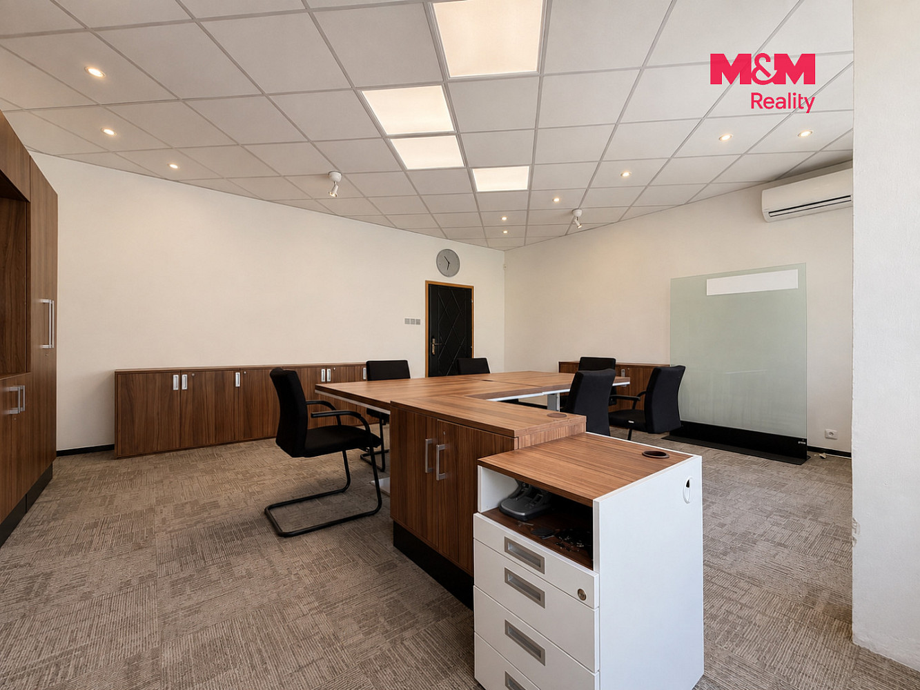 Pronájem kanceláře 38 m² – fotografie 3