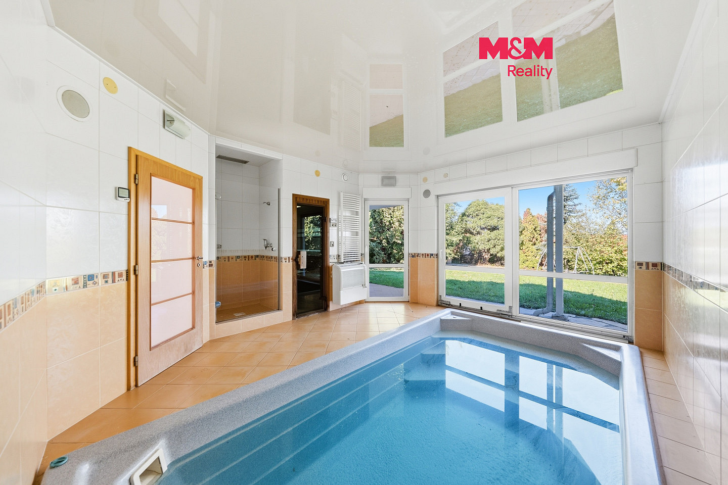 Prodej domu 206 m² s pozemkem 1 089 m²