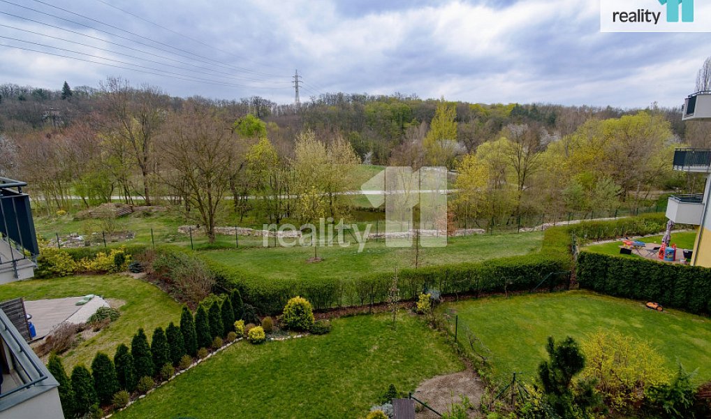 Prodej bytu 4+kk 93 m², Praha – náhled fotky 36