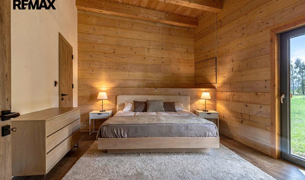 Prodej domu 153 m² s pozemkem 1 087 m², Vacov – náhled fotky 23