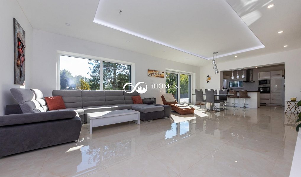 Prodej domu 340 m² s pozemkem 1 130 m², Kunice – náhled fotky 4