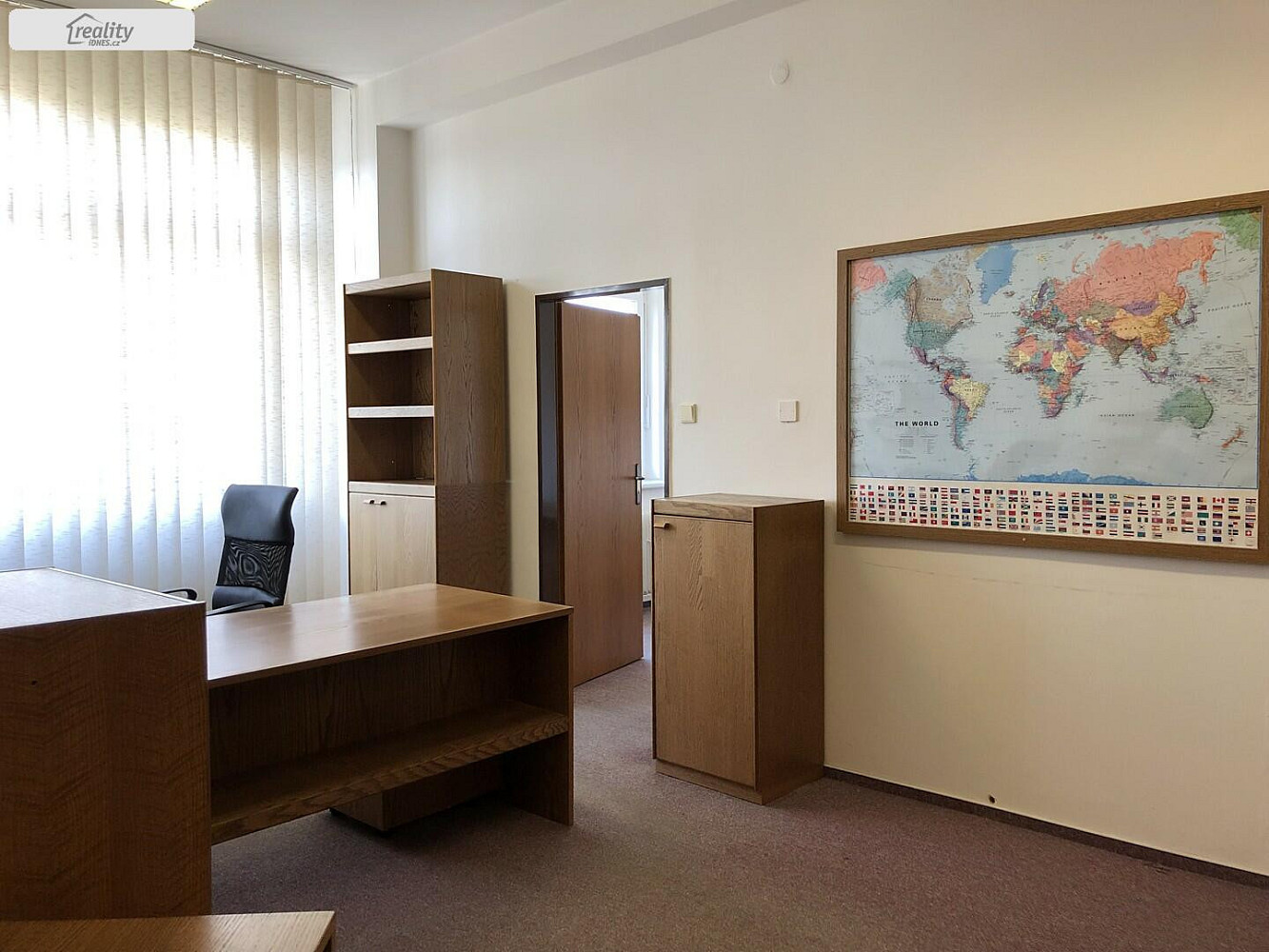 Pronájem kanceláře 95 m² — photo 2