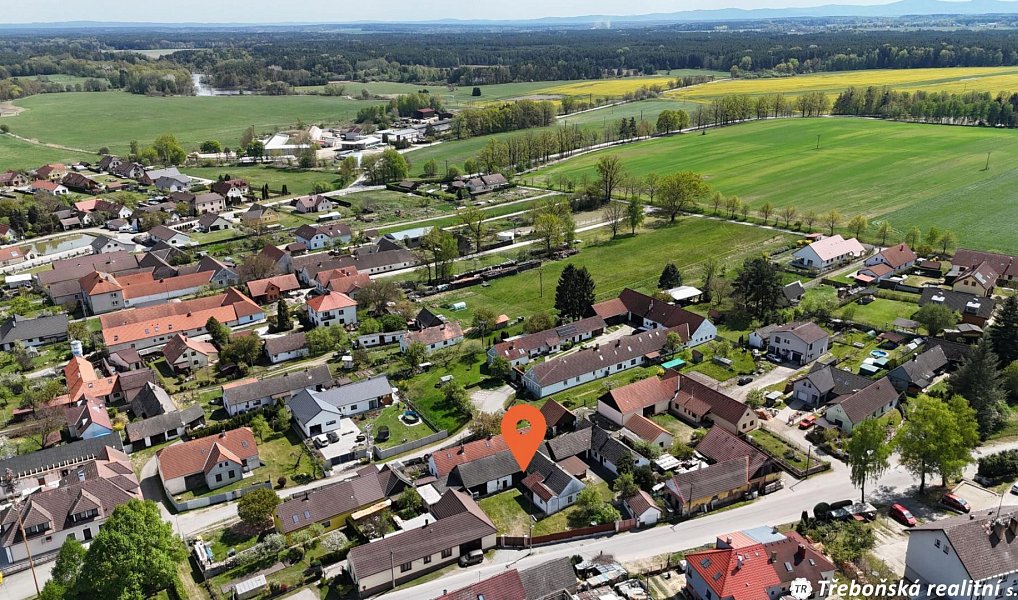 Prodej domu 60 m² s pozemkem 422 m², Domanín – náhled fotky 2