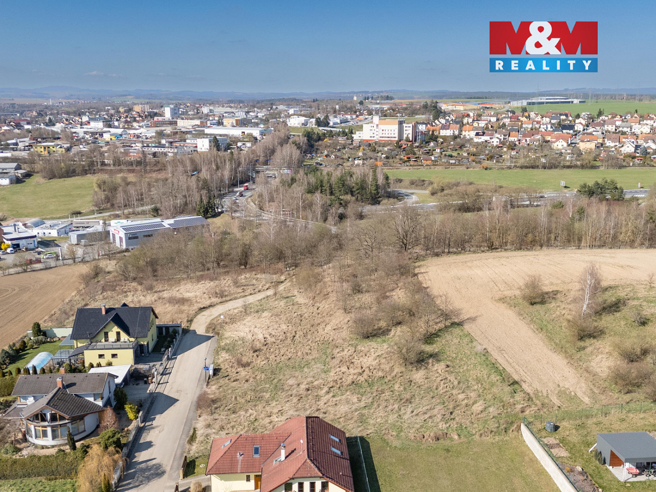 Prodej stavebního pozemku 799 m² — photo 2