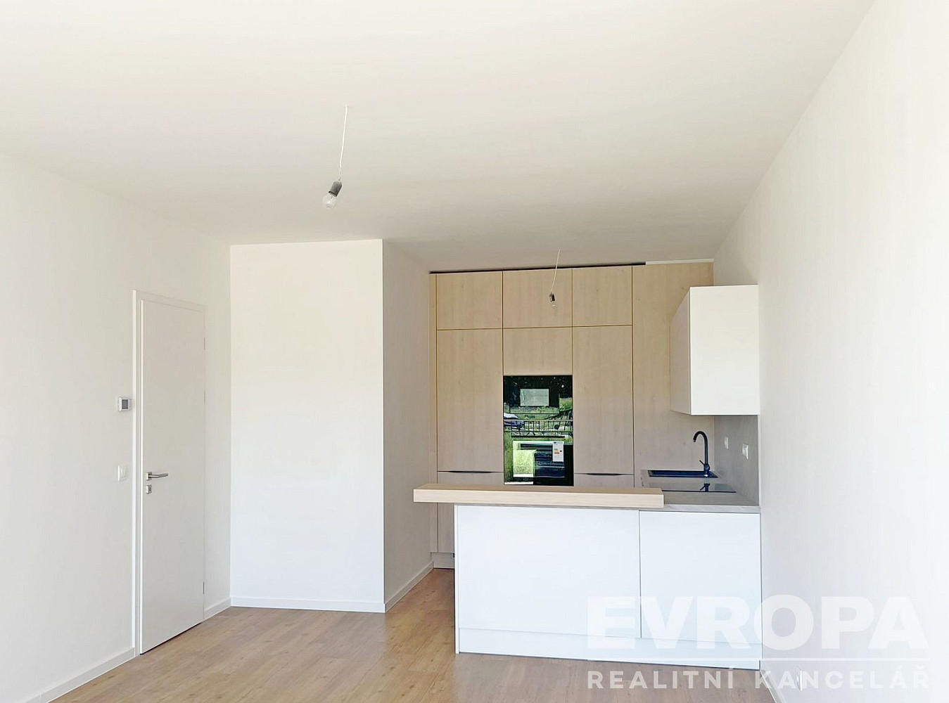 Pronájem bytu 3+kk 74 m² – fotografie 4